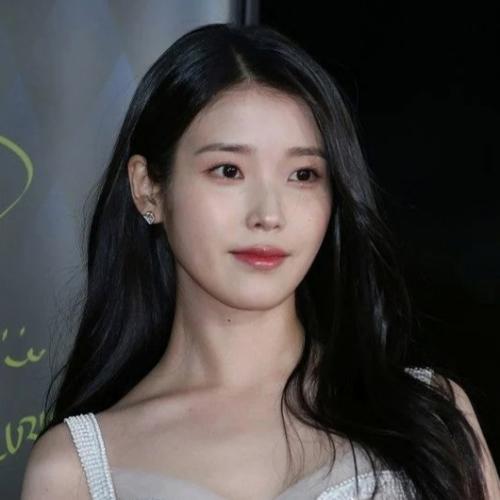 090323: какая прическа больше всего идет Айю? 02