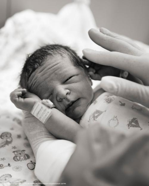 Дорогой лерчек - Луис сквиччиарини снимки из родильного зала опубликовал. 04