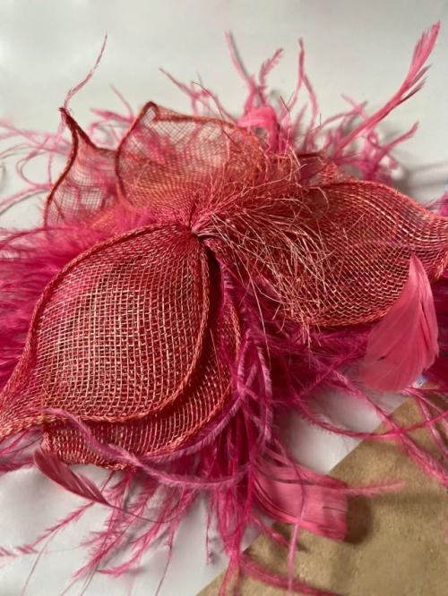 Libra фасцинатор на гребне насыщенная фуксия страусиные перья 2000-2010-е бутик/универмаг. 02