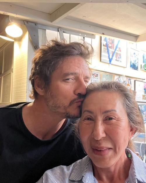 new.  Новыми фото с Педро поделилась на своей странице его подруга мира чай. 01