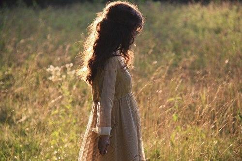 В древности считали, что длинная коса создает вокруг женщины притягательное магическое кольцо. 01