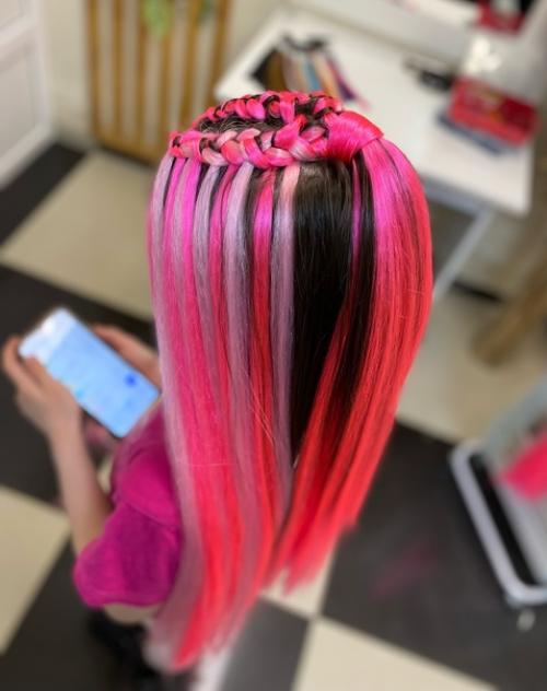 Легкий рецепт быть счастливой - добавить в образ как можно больше розового. 02