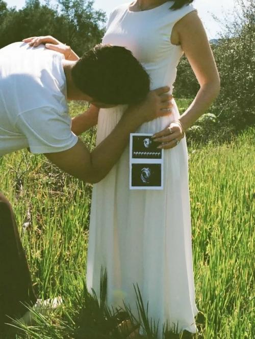 Звезда Сумерек Тейлор лотнер и его супруга ждут первенца. 01