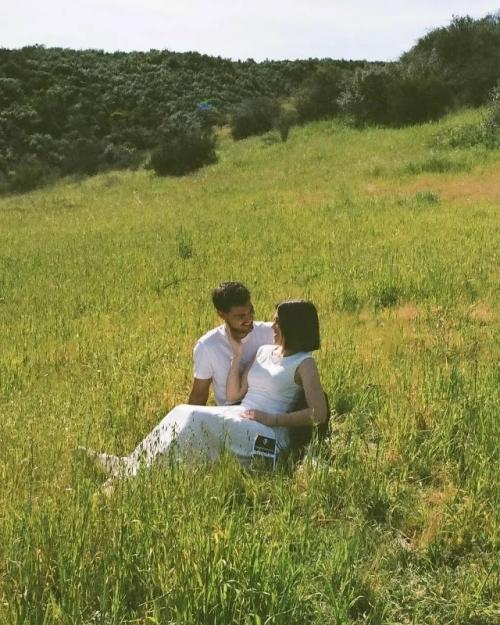 Звезда Сумерек Тейлор лотнер и его супруга ждут первенца. 03