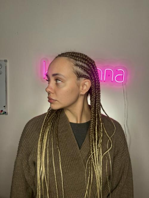 Нашумевшая причёска, про которую вы спрашиваете чаще всего. 06