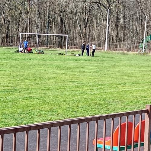 Ефремовчище сталочище на стадионе Химик имени в. М. чванова активно идет подготовка к новому футбольному сезону! 01