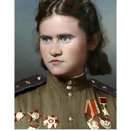 Я бы делала им прически пожизненно и просто так, как дань памяти. 02 Я бы делала им прически пожизненно и просто так, как дань памяти. 02