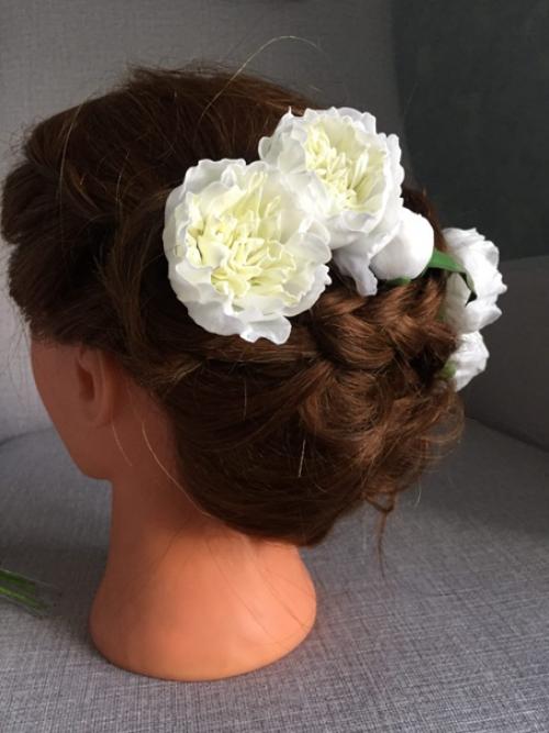 Пора выпускных и свадеб наступила. 07