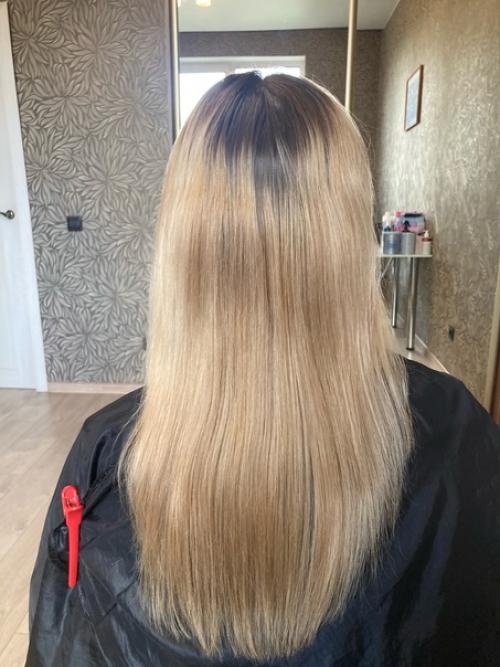 Когда в осажденном Ленинграде закрылись почти все парикмахерские, парикмахерская номер 9 продолжила обслуживать ленинградцев. 02