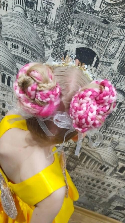 Меня часто спрашивают, как можно заплести косички на резинке. 03