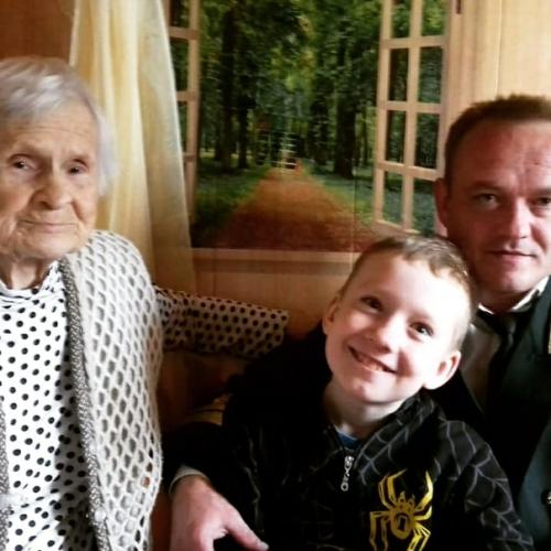 Бабушкамоя праздниксослезаминаглазах. Моя бабушка праздник 9 мая для нас всегда особенный! 02 Бабушкамоя праздниксослезаминаглазах. Моя бабушка праздник 9 мая для нас всегда особенный! 02