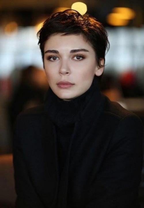 Женская стрижка гарсон. 01