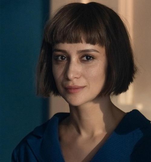 Равшана куркова похорошела с новой прической. 01