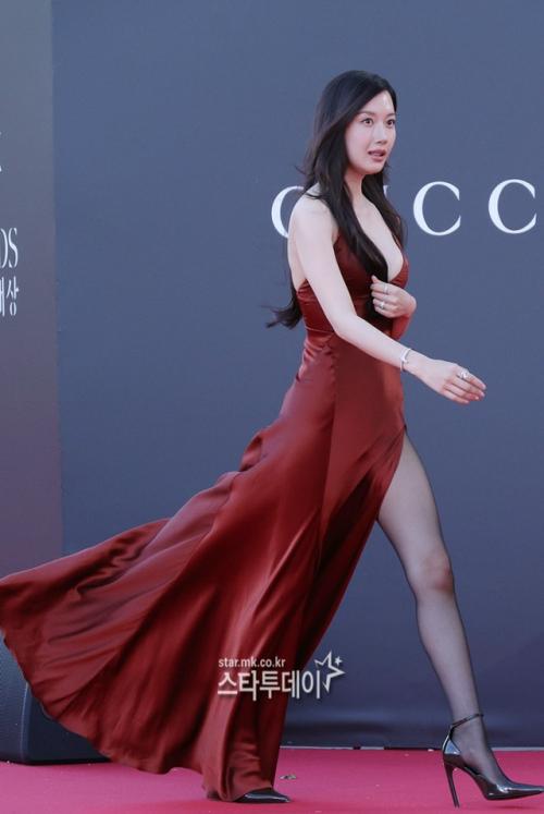 080526: Мун гаён на красной дорожке Baeksang Arts Awards. 06