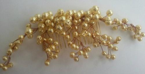 Видела несколько красивых гребней в просторах интернета, а также вдохновилась работами рукодельниц. 01