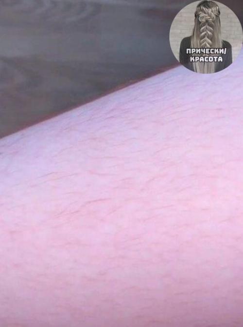 Чтобы волосы на ногах не брить, их можно осветлить. 06