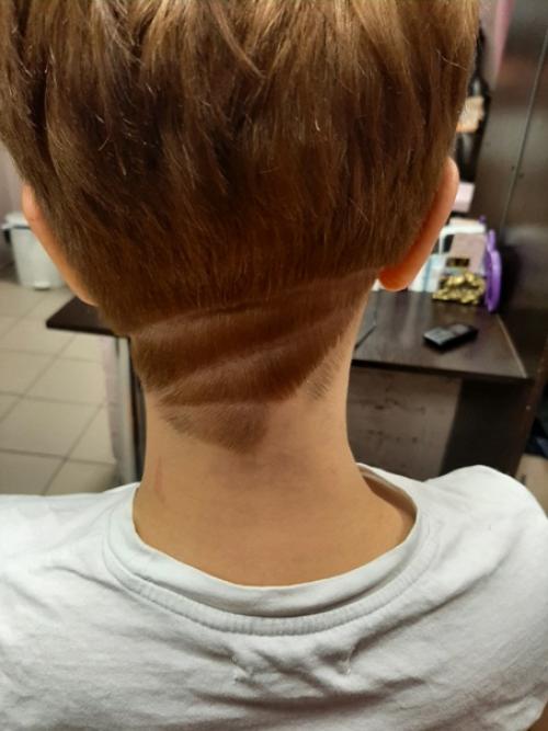 В этом году очень модны рисунки на коротких женских стрижках. 01