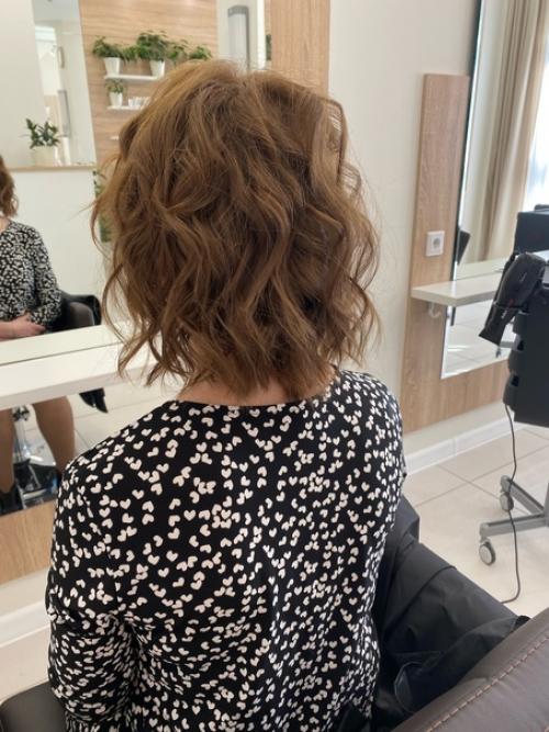 Лохматая, небрежная, растрепанная - как только не называют модную женскую стрижку шегги. 02 Лохматая, небрежная, растрепанная - как только не называют модную женскую стрижку шегги. 02