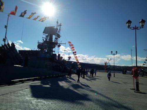 Парад проспали. Успели на экскурсию боевых кораблей. 08