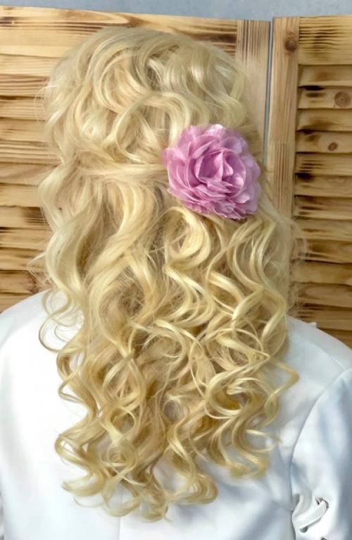 Любую прическу, можно быстро изменить под желаемый запрос. 05