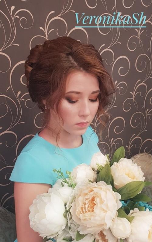 Очень важно, чтобы прическа была красивой на фото не только сзади, но и спереди. 01