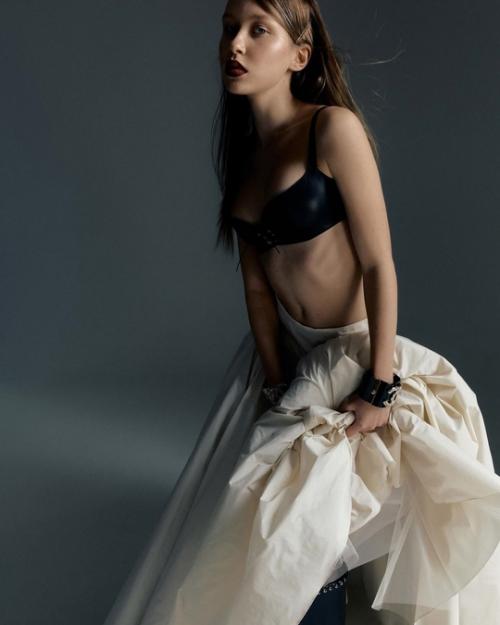 Вот вам и Sweet 16: Анна пересильд в новой фотосессии в честь дня рождения. 03