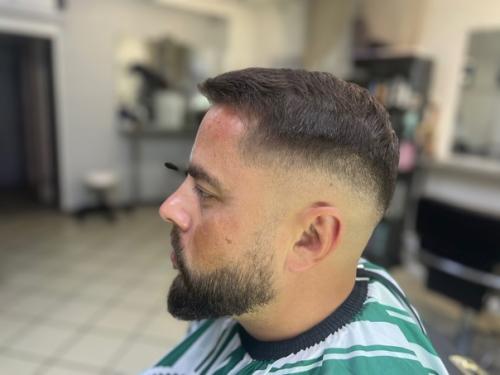 В современных реалиях внешность стала важной не только для женщин, но и для мужчин. 02