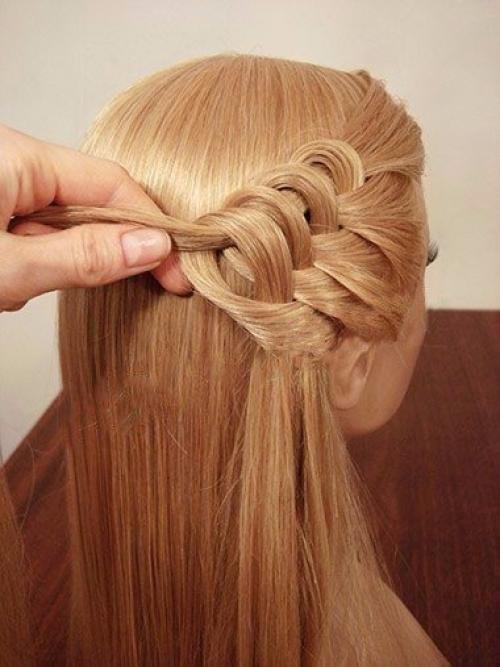 Урок красивой прически с плетением. 03