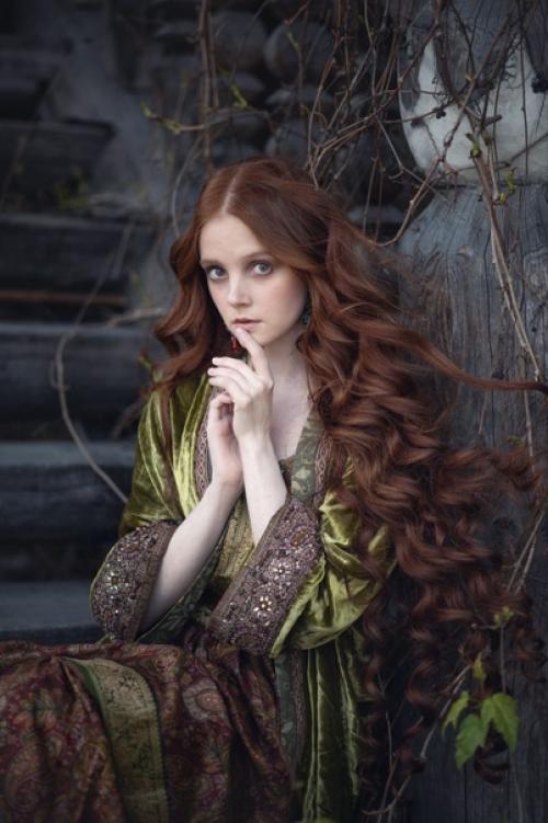 Недавно мне довелось снимать исключительную красавицу, девушку с потрясающими глазами и шикарными рыжими волосами. 02