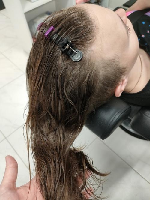 Косички зизи - довольно любопытная прическа, которую нередко сравнивают с афрокосами. 01