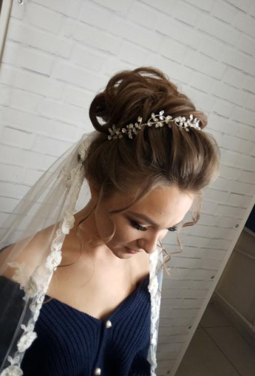 Девченки _выпускницы. Кто еще не записался на прическу, пишите и. 02