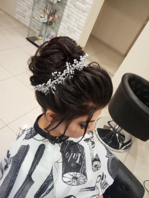 Девченки _выпускницы. Кто еще не записался на прическу, пишите и. 01