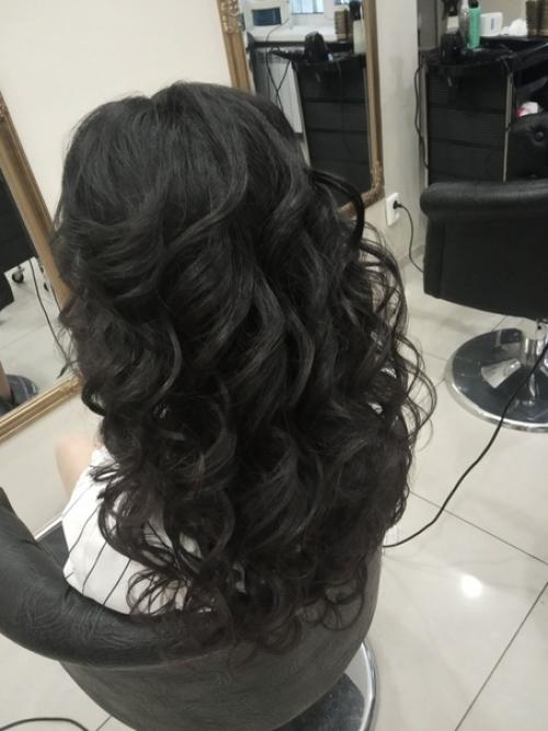 Девченки _выпускницы. Кто еще не записался на прическу, пишите и. 05