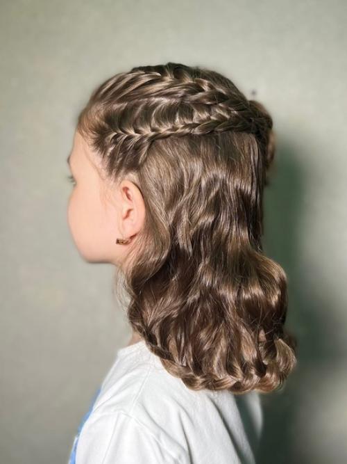 Увидела фото с причёской, решили с Устиньей попробовать. 01