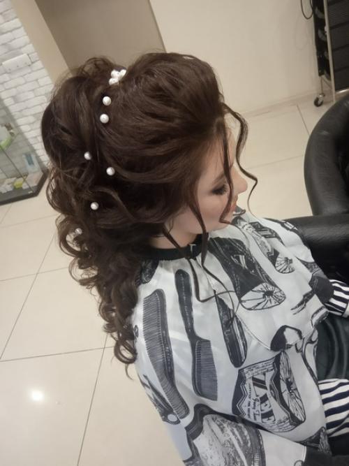 Девченки _выпускницы. Кто еще не записался на прическу, пишите и. 04