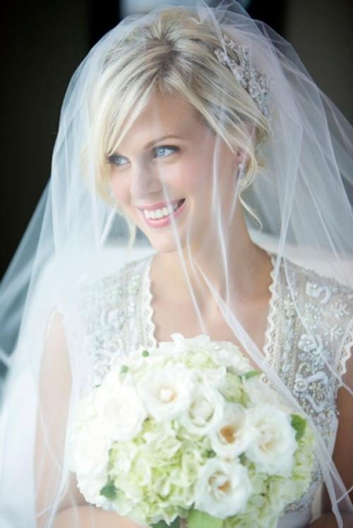 Когда видишь лучезарную улыбку невесты, всё остальное меркнет на её фоне. 03 Когда видишь лучезарную улыбку невесты, всё остальное меркнет на её фоне. 03