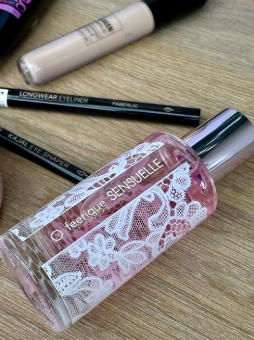 Геометрия в моде, широкие стрелки и яркая подводка - главные атрибуты моды 60-х. время стремления к свободе, индивидуальности и самовыражению. 02 Геометрия в моде, широкие стрелки и яркая подводка - главные атрибуты моды 60-х. время стремления к свободе, индивидуальности и самовыражению. 02