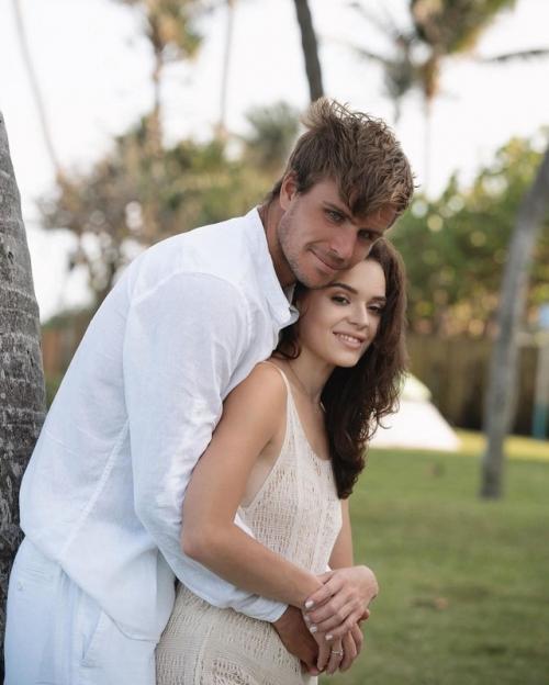 Фигуристка Аделина сотникова замуж вышла. 02