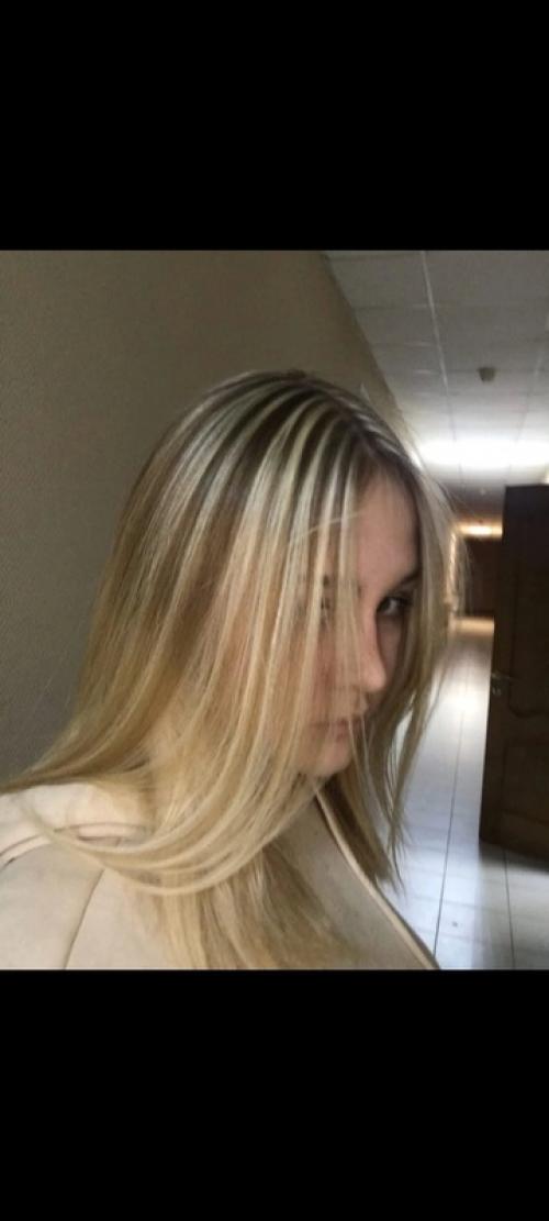 Меня зовут Олеся, я дипломированный парикмахер - универсал со стажем более 20 лет. 08