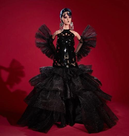 Барби Свидание с Судьбой (A Date With Destiny) - эксклюзивы для национальной конвенции коллекционеров Барби 2022 от карлайла нуэра. 04 Барби Свидание с Судьбой (A Date With Destiny) - эксклюзивы для национальной конвенции коллекционеров Барби 2022 от карлайла нуэра. 04