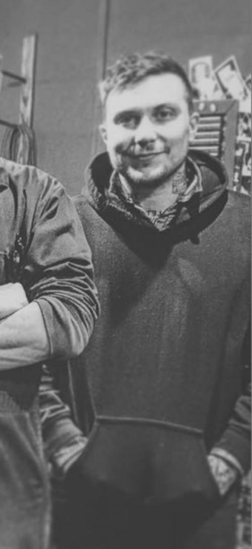 А сейчас я расскажу вам о секретной причёске Фрэнка из 2015. 04