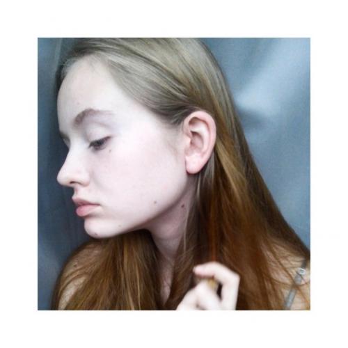 Тысячу раз стирала текст даже не закончив писать. 01