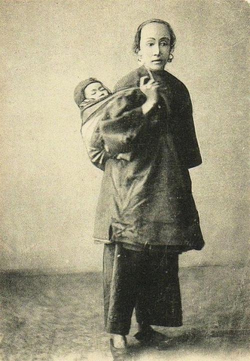 Редкие фотографии 1860-1870 годов, на которых запечатлены китаянки разных сословий. 06