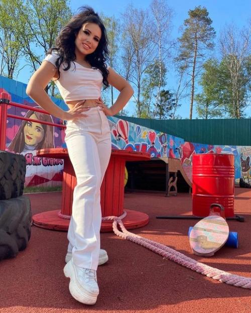 Настя роинашвили сменила образ. 04