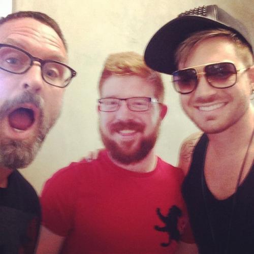 Relax Vacation.  Похоже, сегодня у Адама день релаксации и красоты. 02