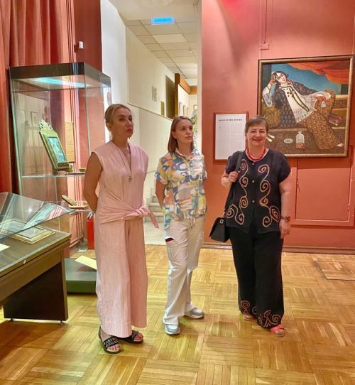 В музее Востока, что на никитском бульваре, есть редкая экскурсия - образ восточной красавицы. 04