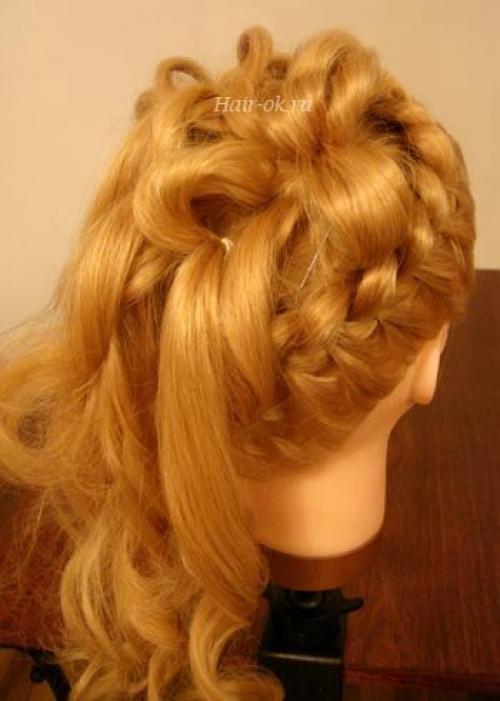 Вечерняя прическа с колоском и буклями. 06 Вечерняя прическа с колоском и буклями. 06