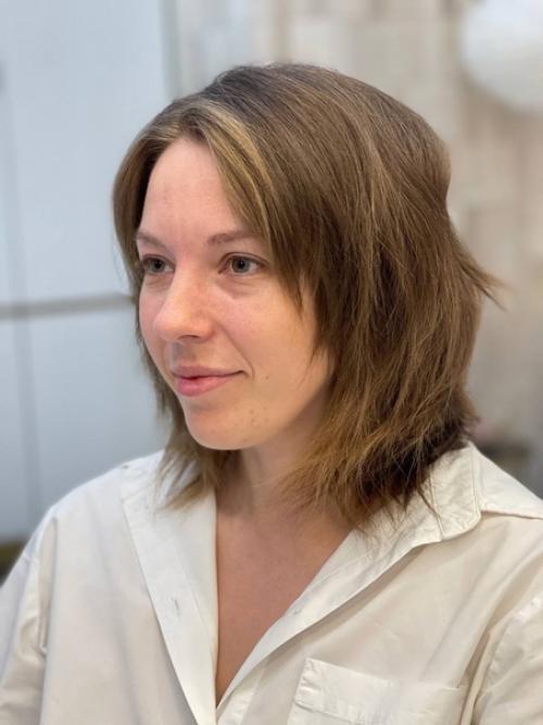 Ранее моя гостья носила очень короткую стрижку, которая подчеркивала ее смелый и немного дерзкий образ. 05