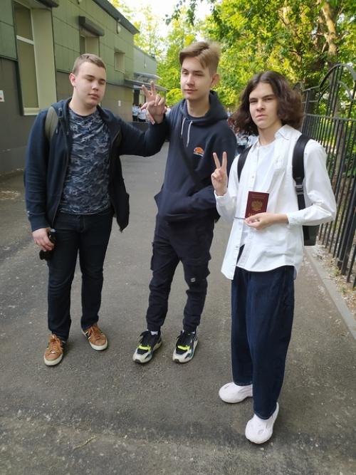 Московский климат плохо влияет на прическу. 05 Московский климат плохо влияет на прическу. 05