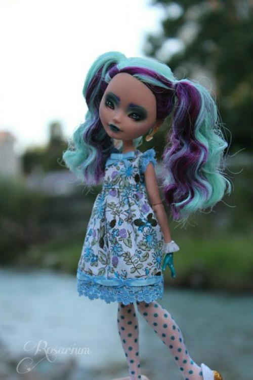 Передумала выставлять на ебей, так как столько заморочек. 04